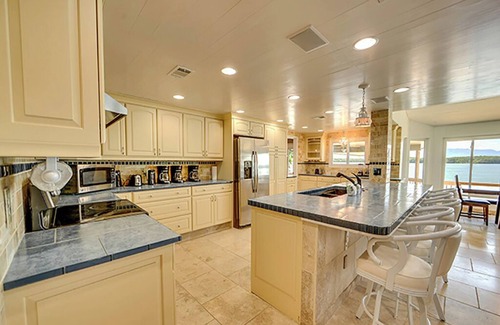 Dandridge House | Expansive Lakefront Retreat w/Pool & Games