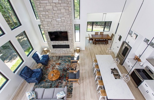 Egg Harbor House | Expansive, Modern Home + Great for Groups and families!