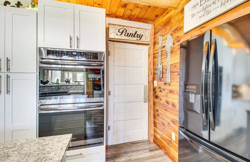 Clarkridge House | Expansive Mountain Home Rental w/Yard & Fire Pit!