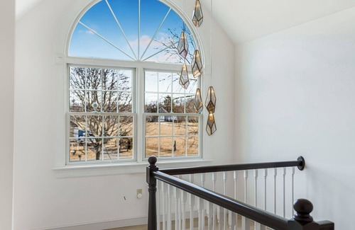 Southold House | Expansive North Fork Estate on almost 3 Acres, Close to Vineyards and.