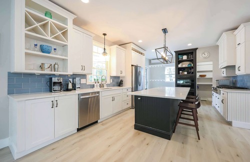 Buzzards Bay House | Expansive Oasis With Water Views, Walk To Beach!