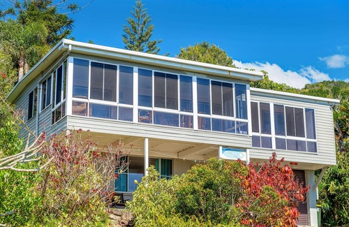 Crescent Head House | EXPANSIVE OCEAN VIEWS WITH FREE WI-FI