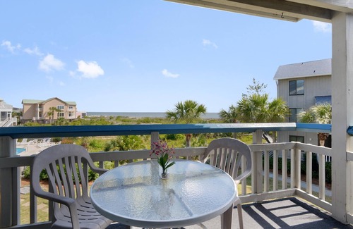 Saint Helena Island Condo | Expansive Ocean View, Pet Friendly, and King Bed in Master