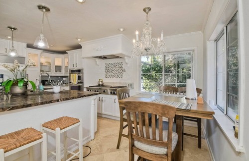 Vista House | Expansive private house, ample parking-salt water pool, 8mile to beach, sleep 20