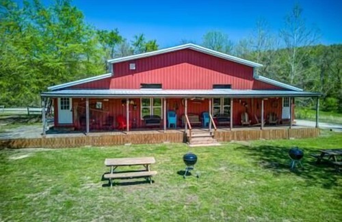 Norfork House | Expedition Suite, Gatherings, River view, Wade-in access