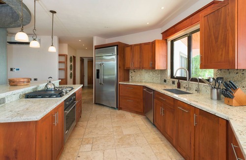 Coco House | Experience a panoramic ocean view in this luxury 4 bedroom villa.