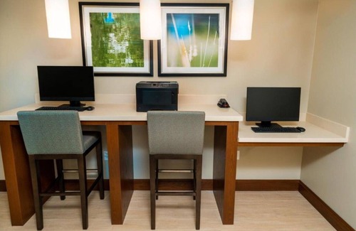Newark House | Experience a warm and welcoming place !