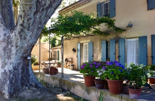 Merindol House | Experience authenticity at La Marquise