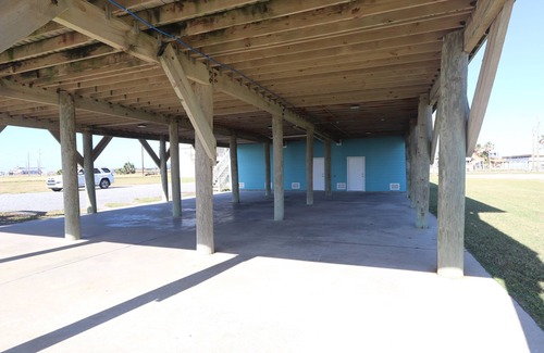 Grand Isle House | Experience beachfront luxury at Orange Beach Retreat in Grand Isle, LA, perfect for 16 guests.