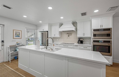 Gasparilla Island Condo | Experience beachfront luxury at BG North 70, 2-bedroom, 2-bathroom condo in Boca Grande.