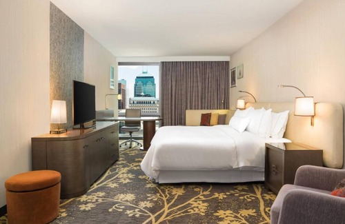 Downtown Cleveland Hotel | Experience Comfort and Convenience at this Sleek Room w/Central Location