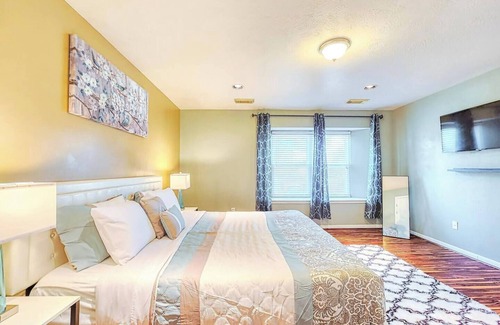 Katy House | Experience comfort and style in the heart of Katy, TX!