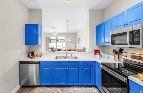 Metro Park Condo | Experience Comfort and Convenience - Condo Pine Oak Nook - Roelens