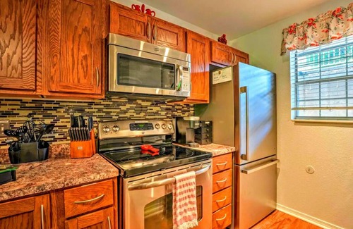 Table Rock Condo | Experience Euphoria at Branson's Fall Creek Condo Retreat with Water Views