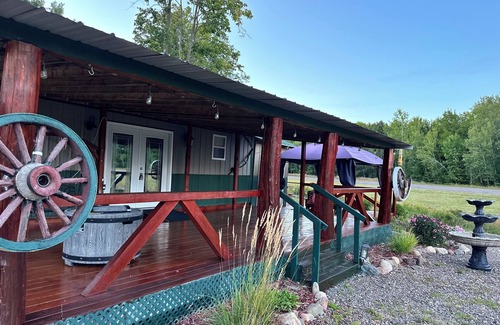 Cornell Cabin | Experience fall along the beautiful Chippewa River