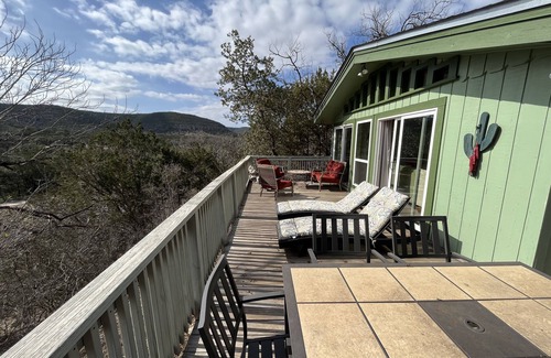 Vanderpool House | Experience Fall Colors @ Hilltop Cabin w/Hot Tub, Big Sky Views & River Access!