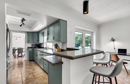 Imperial Point House | Experience Fort Lauderdale living near vibrant Las Olas 12 min