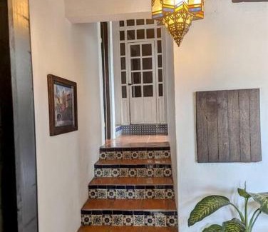 Zona Centro House | Experience Guanajuato's Magic from Casa Mirador!