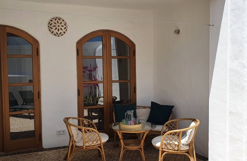 Fuseta House | Experience idyllic Algarve house, 400m to harbor & beach, fast WiFi, heatable
