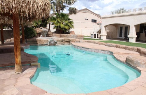 Lake Havasu City House | Experience Lake Havasu. just 4 mins away from State Beach!