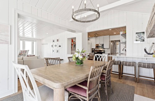 Michigan House | Experience lakeside luxury at 'Memories'