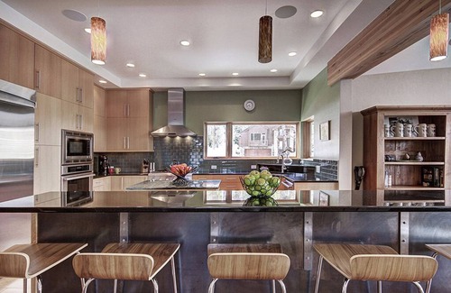 Warrior's Mark West House | Experience luxury in this 4-bedroom Cloud Cabin in Breckenridge, perfect for 10 guests!