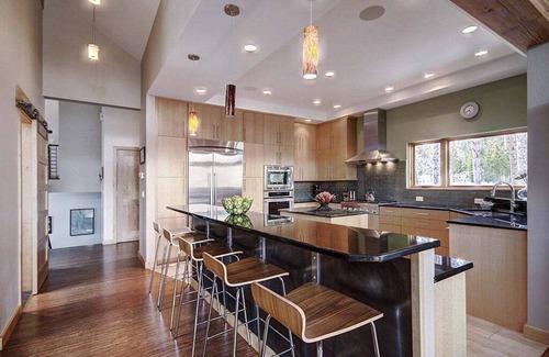 Warrior's Mark West House | Experience luxury in this 4-bedroom Cloud Cabin in Breckenridge, perfect for 10 guests!