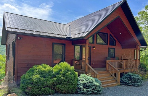 Bryson City Cabin | Experience luxury in the Smoky Mountain High cabin