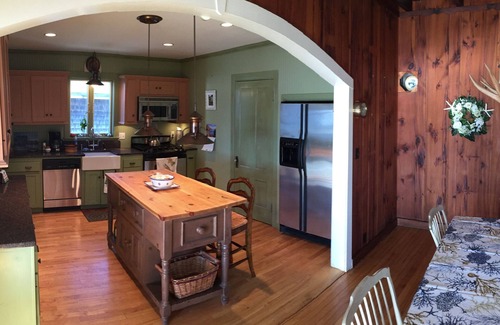 Cape Porpoise Cottage | EXPERIENCE MAINE. No metric for a unique over the water indulgence. LIVE IT UP!