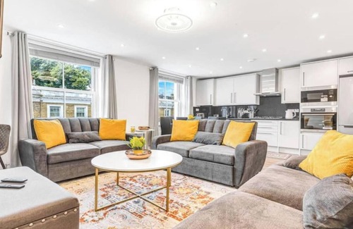 Holland Park Apartment | Experience Modern Comfort in the Heart of Kensington with Air Conditioning