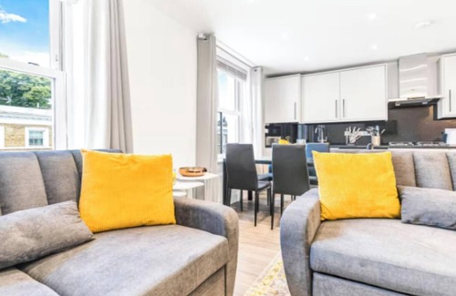 Holland Park Apartment | Experience Modern Comfort in the Heart of Kensington with Air Conditioning