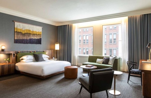 Downtown Seattle Hotel | Experience Modern Seattle Luxury! Onsite Restaurant, Bike Rental Onsite