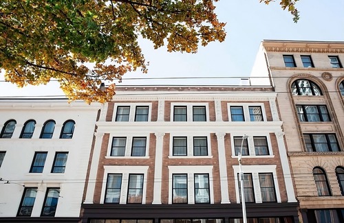 Downtown Seattle Hotel | Experience Modern Seattle Luxury! Onsite Restaurant, Bike Rental Onsite