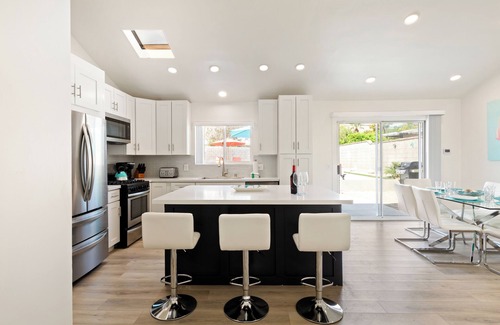 Little Tuscany House | Experience Modern Luxury at Desert Hideaway