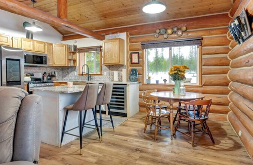 Seeley Lake Cabin | Experience Montana! 3bdr log cabin