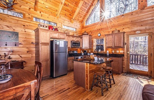 Almond Cabin | Experience mountain serenity at White Tail Hollow
