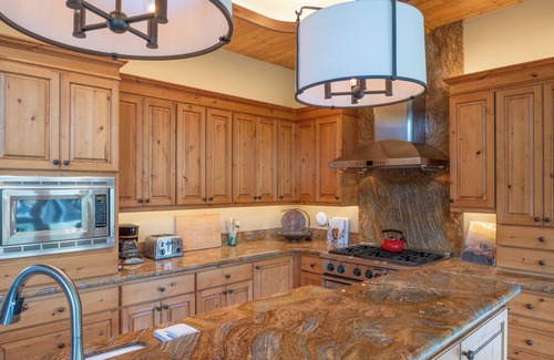 Old Town Condo | Experience Mountain Luxury at Its Finest: 5-Bedroom Retreat In Winter Park