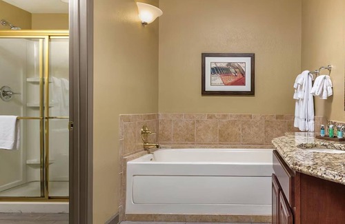 Pennington Bend Resort | Experience Music City in Style at Wyndham Nashville – 1 Bedroom Deluxe