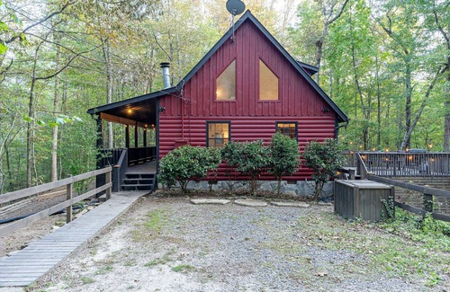 East Ellijay Cabin | Experience nature closeby at our cozy 3-bedroom cabin Ellijay