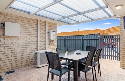 West Busselton House | Experience Ocean Breeze Villa - beautiful, spacious and perfect place