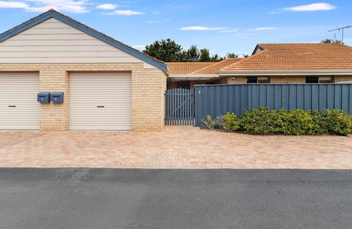 West Busselton House | Experience Ocean Breeze Villa - beautiful, spacious and perfect place