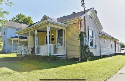 Oxford House | Experience Oxford - Spacious Home - Great Location