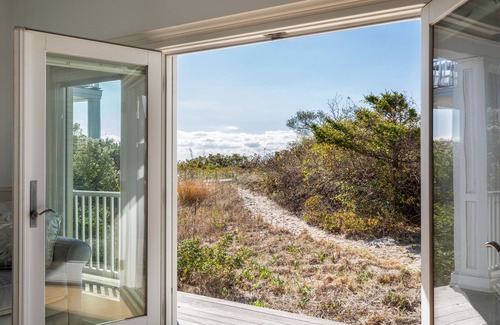 Jerusalem House | Experience Paradise! Stunning Beachfront Home, Your Ultimate Coastal Retreat!