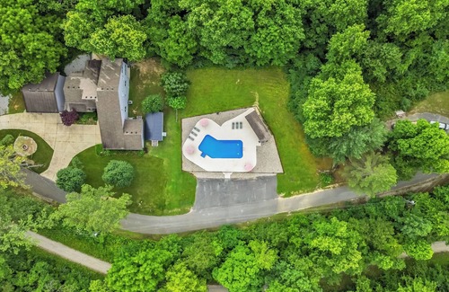 Sloans Valley House | Experience Relaxation and Fun at Lake Cumberland Resort