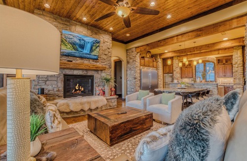 Ruidoso House | Experience Ruidoso from the top, 360 views,private pickleball, hot tub