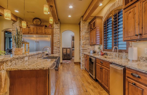 Ruidoso House | Experience Ruidoso from the top, 360 views,private pickleball, hot tub