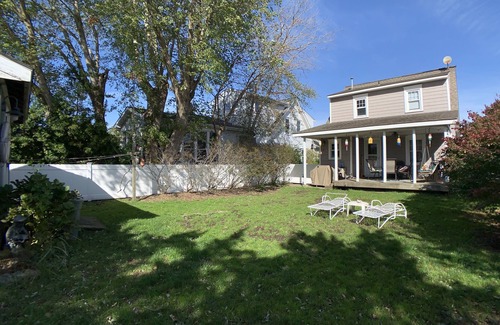 Avalon Cottage | Experience the Best of Avalon's Beaches without Breaking the Bank!