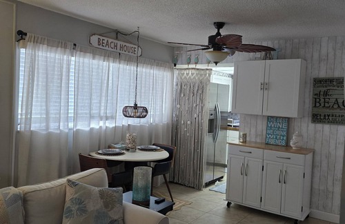 Old Naples Apartment | Experience the best of Downtown Naples