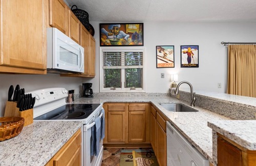 Wintergreen Condo | Experience the best Summer at Wintergreen, pool access, golf course, hiking and more.