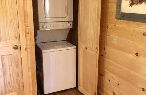 Bryson City House | Experience the charm of Bryson City in this cozy 2-bedroom cabin, Creekside Too.